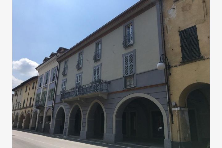 Residenza "Via Vittorio" Cherasco (CN) - Locali commerciali - GB costruzioni